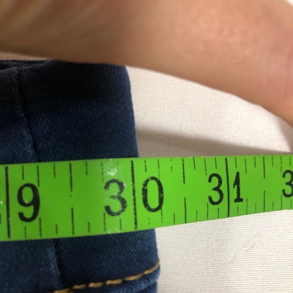 Women’s Suko Jeans. Size 4. 30” waist. - Picture 4 of 7